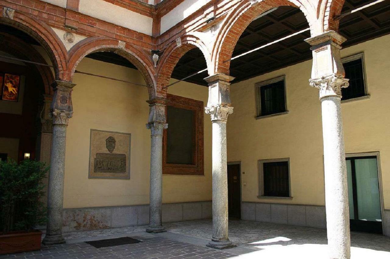 ℒovely & ℰlegant Studio Next To Duomo/Missori Milão Exterior foto